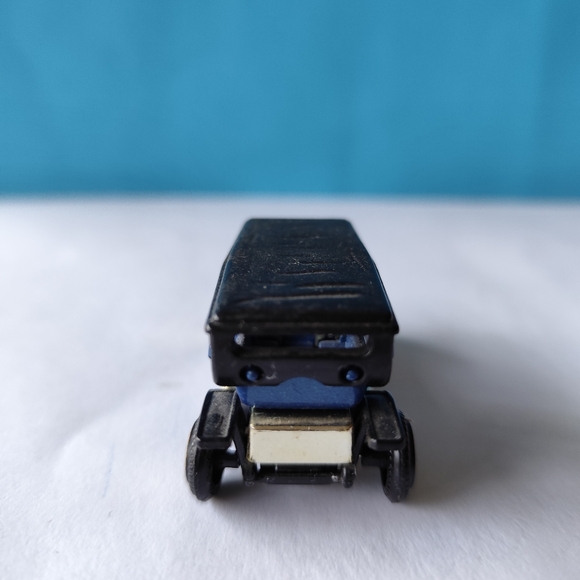 Vintage Reader's Digest High Speed Corgi Brougham Royal Blue Black Gold No. 214 - Picture 4 of 6